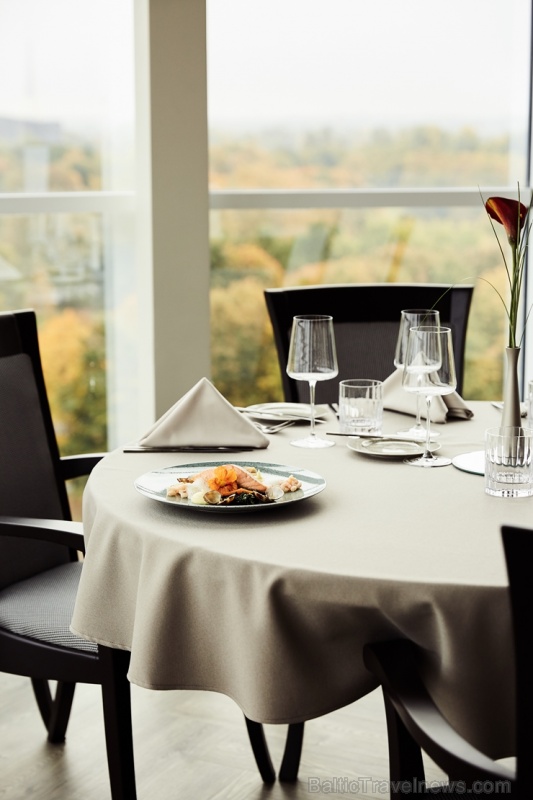 Bellevue Park Hotel Riga aicina ikvienu izbaudīt īpašo rudens nedēļas piedāvājumu 11.stāva panorāmas restorānā Le Sommet Bellevue Park Hotel Riga aicina ikvienu izbaudīt īpašo rudens nedēļas piedāvājumu 11.stāva panorāmas restorānā Le Sommet 268417