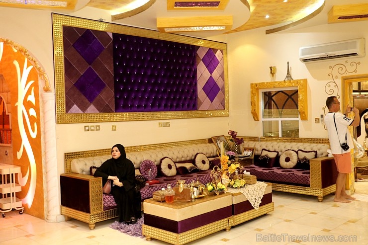 Travelnews.lv iepazīst turīgu arābu privātmāju Šārdžas emirātā. Atbalsta: VisitSharjah.com un Novatours.lv Travelnews.lv iepazīst turīgu arābu privātmāju Šārdžas emirātā. Atbalsta: VisitSharjah.com un Novatours.lv 269287