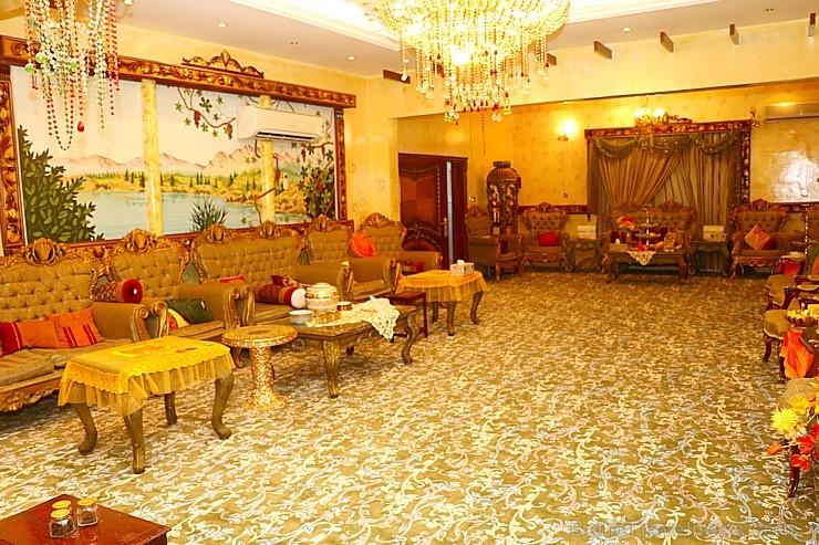 Travelnews.lv iepazīst turīgu arābu privātmāju Šārdžas emirātā. Atbalsta: VisitSharjah.com un Novatours.lv Travelnews.lv iepazīst turīgu arābu privātmāju Šārdžas emirātā. Atbalsta: VisitSharjah.com un Novatours.lv 269289