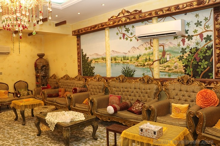 Travelnews.lv iepazīst turīgu arābu privātmāju Šārdžas emirātā. Atbalsta: VisitSharjah.com un Novatours.lv Travelnews.lv iepazīst turīgu arābu privātmāju Šārdžas emirātā. Atbalsta: VisitSharjah.com un Novatours.lv 269292