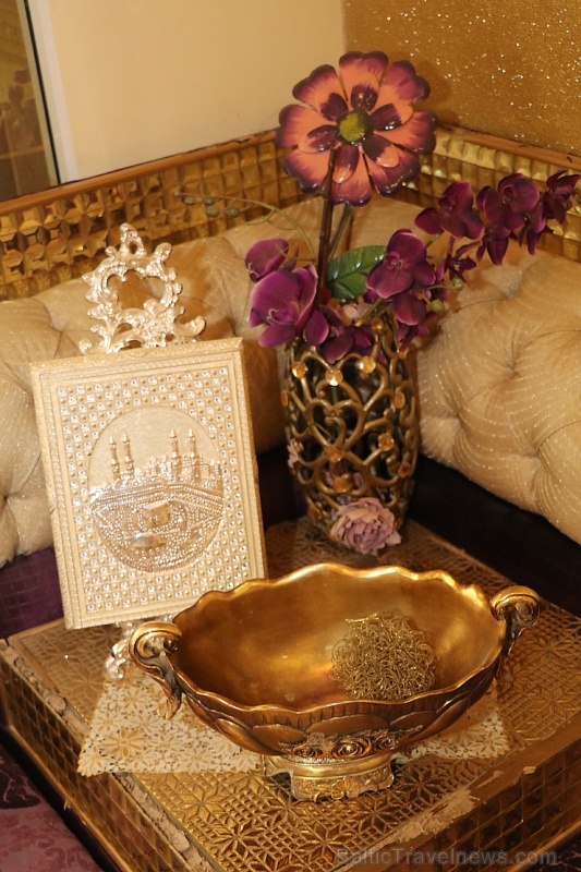Travelnews.lv iepazīst turīgu arābu privātmāju Šārdžas emirātā. Atbalsta: VisitSharjah.com un Novatours.lv Travelnews.lv iepazīst turīgu arābu privātmāju Šārdžas emirātā. Atbalsta: VisitSharjah.com un Novatours.lv 269342