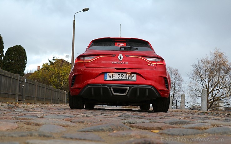 Travelnews.lv apceļo Rīgas apkārtni ar jauno un 300 zirgspēku jaudīgo «Renault Megane RS 300 Trophy» Travelnews.lv apceļo Rīgas apkārtni ar jauno un 300 zirgspēku jaudīgo «Renault Megane RS 300 Trophy» 269361