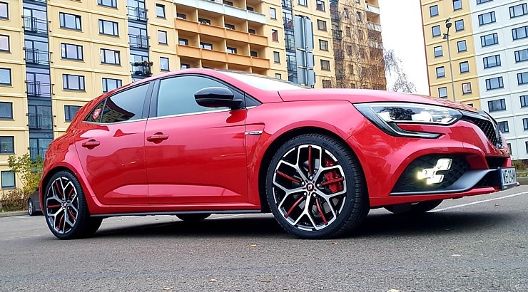 Travelnews.lv apceļo Rīgas apkārtni ar jauno un 300 zirgspēku jaudīgo «Renault Megane RS 300 Trophy» Travelnews.lv apceļo Rīgas apkārtni ar jauno un 300 zirgspēku jaudīgo «Renault Megane RS 300 Trophy» 269369