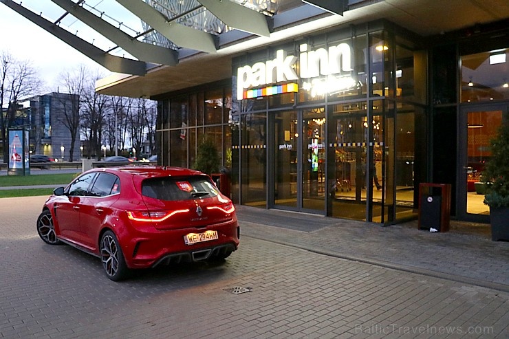 Travelnews.lv apceļo Rīgas apkārtni ar jauno un 300 zirgspēku jaudīgo «Renault Megane RS 300 Trophy» Travelnews.lv apceļo Rīgas apkārtni ar jauno un 300 zirgspēku jaudīgo «Renault Megane RS 300 Trophy» 269376
