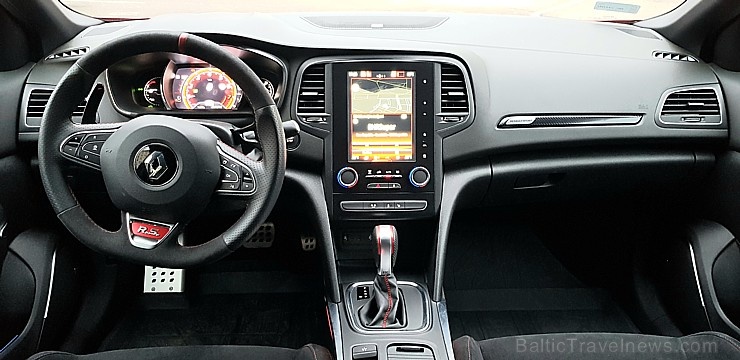 Travelnews.lv apceļo Rīgas apkārtni ar jauno un 300 zirgspēku jaudīgo «Renault Megane RS 300 Trophy» Travelnews.lv apceļo Rīgas apkārtni ar jauno un 300 zirgspēku jaudīgo «Renault Megane RS 300 Trophy» 269382