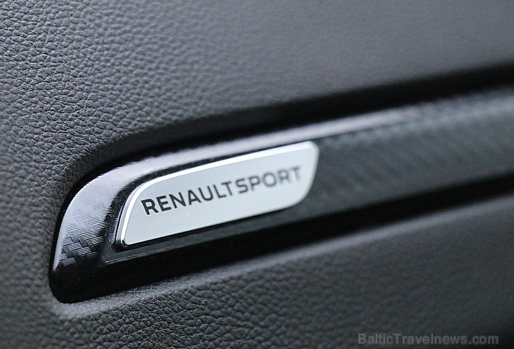 Travelnews.lv apceļo Rīgas apkārtni ar jauno un 300 zirgspēku jaudīgo «Renault Megane RS 300 Trophy» Travelnews.lv apceļo Rīgas apkārtni ar jauno un 300 zirgspēku jaudīgo «Renault Megane RS 300 Trophy» 269390