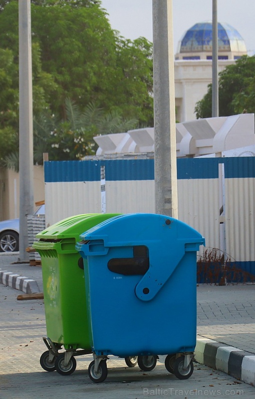 Travelnews.lv piedāvā fotomirkļus no ceļojuma autobusa loga Šārdžas emirātos. Atbalsta: VisitSharjah.com un Novatours.lv Travelnews.lv piedāvā fotomirkļus no ceļojuma autobusa loga Šārdžas emirātos. Atbalsta: VisitSharjah.com un Novatours.lv 269816