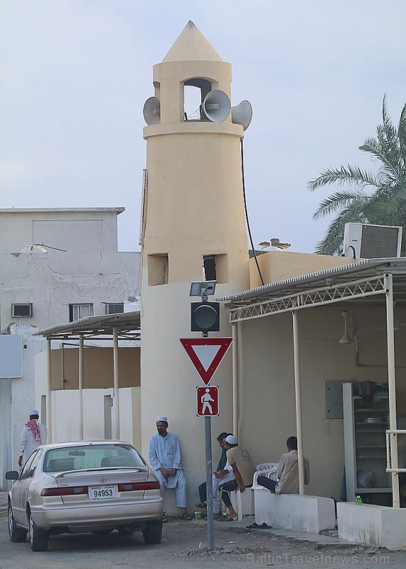 Travelnews.lv piedāvā fotomirkļus no ceļojuma autobusa loga Šārdžas emirātos. Atbalsta: VisitSharjah.com un Novatours.lv Travelnews.lv piedāvā fotomirkļus no ceļojuma autobusa loga Šārdžas emirātos. Atbalsta: VisitSharjah.com un Novatours.lv 269819