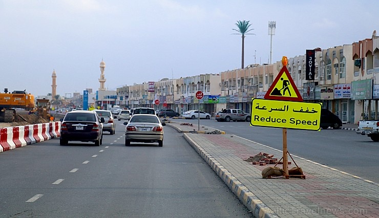 Travelnews.lv piedāvā fotomirkļus no ceļojuma autobusa loga Šārdžas emirātos. Atbalsta: VisitSharjah.com un Novatours.lv Travelnews.lv piedāvā fotomirkļus no ceļojuma autobusa loga Šārdžas emirātos. Atbalsta: VisitSharjah.com un Novatours.lv 269847