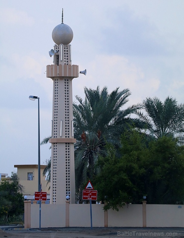 Travelnews.lv piedāvā fotomirkļus no ceļojuma autobusa loga Šārdžas emirātos. Atbalsta: VisitSharjah.com un Novatours.lv Travelnews.lv piedāvā fotomirkļus no ceļojuma autobusa loga Šārdžas emirātos. Atbalsta: VisitSharjah.com un Novatours.lv 269857