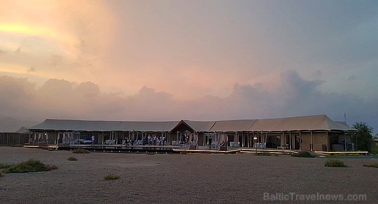 Travelnews.lv ar nakšņojumu iepazīst burvīgu vietu uz salas «Kingfisher Lodge». Atbalsta: VisitSharjah.com un Novatours.lv Travelnews.lv ar nakšņojumu iepazīst burvīgu vietu uz salas «Kingfisher Lodge». Atbalsta: VisitSharjah.com un Novatours.lv 269905