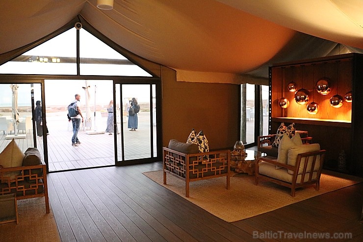 Travelnews.lv ar nakšņojumu iepazīst burvīgu vietu uz salas «Kingfisher Lodge». Atbalsta: VisitSharjah.com un Novatours.lv Travelnews.lv ar nakšņojumu iepazīst burvīgu vietu uz salas «Kingfisher Lodge». Atbalsta: VisitSharjah.com un Novatours.lv 269917
