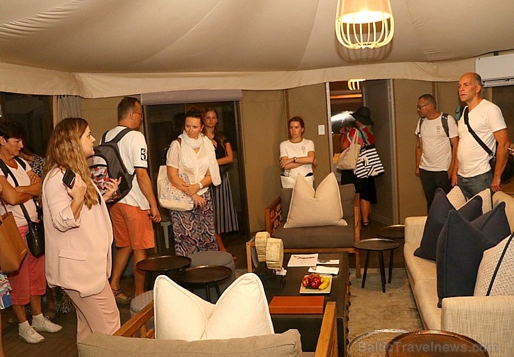 Travelnews.lv ar nakšņojumu iepazīst burvīgu vietu uz salas «Kingfisher Lodge». Atbalsta: VisitSharjah.com un Novatours.lv Travelnews.lv ar nakšņojumu iepazīst burvīgu vietu uz salas «Kingfisher Lodge». Atbalsta: VisitSharjah.com un Novatours.lv 269928