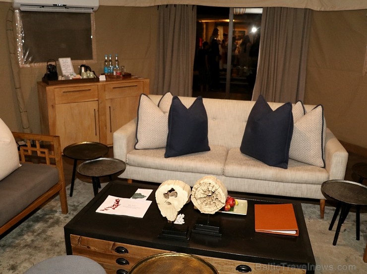 Travelnews.lv ar nakšņojumu iepazīst burvīgu vietu uz salas «Kingfisher Lodge». Atbalsta: VisitSharjah.com un Novatours.lv Travelnews.lv ar nakšņojumu iepazīst burvīgu vietu uz salas «Kingfisher Lodge». Atbalsta: VisitSharjah.com un Novatours.lv 269929