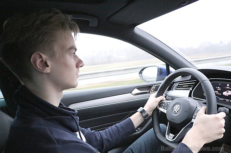 Travelnews.lv apceļo Pierīgas reģionu ar jauno «Volkswagen Passat Limo» «Volkswagen Passat Limo» Travelnews.lv apceļo Pierīgas reģionu ar jauno «Volkswagen Passat Limo» «Volkswagen Passat Limo» 270008
