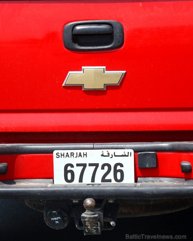 Travelnews.lv iepazīst Šārdžas emirāta lieliskos lielceļus ar 120 km/h. Atbalsta: VisitSharjah.com un Novatours.lv Travelnews.lv iepazīst Šārdžas emirāta lieliskos lielceļus ar 120 km/h. Atbalsta: VisitSharjah.com un Novatours.lv 270305