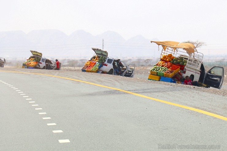 Travelnews.lv iepazīst Šārdžas emirāta lieliskos lielceļus ar 120 km/h. Atbalsta: VisitSharjah.com un Novatours.lv Travelnews.lv iepazīst Šārdžas emirāta lieliskos lielceļus ar 120 km/h. Atbalsta: VisitSharjah.com un Novatours.lv 270324