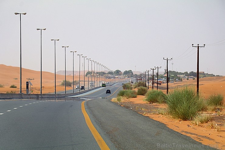 Travelnews.lv iepazīst Šārdžas emirāta lieliskos lielceļus ar 120 km/h. Atbalsta: VisitSharjah.com un Novatours.lv Travelnews.lv iepazīst Šārdžas emirāta lieliskos lielceļus ar 120 km/h. Atbalsta: VisitSharjah.com un Novatours.lv 270339