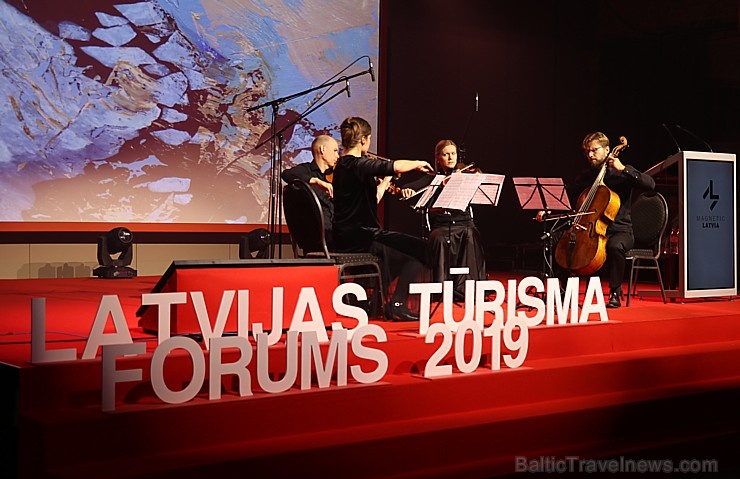 Rīgā 12.11.2019 pulcējas tūrisma profesionāļi uz Latvijas tūrisma forumu «Sadarboties, lai iedarbotos» Rīgā 12.11.2019 pulcējas tūrisma profesionāļi uz Latvijas tūrisma forumu «Sadarboties, lai iedarbotos» 270892