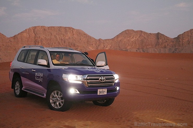 Travelnews.lv izbauda tuksnesī nakts vakariņas un zvaigznes teleskopā. Atbalsta: VisitSharjah.com un Novatours.lv Travelnews.lv izbauda tuksnesī nakts vakariņas un zvaigznes teleskopā. Atbalsta: VisitSharjah.com un Novatours.lv 271065