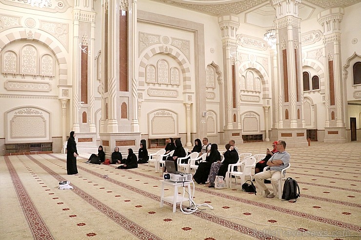 Travelnews.lv ekskursijas veidā apmeklē skaistu mošeju Šārdžas emirātā. Atbalsta: VisitSharjah.com un Novatours.lv Travelnews.lv ekskursijas veidā apmeklē skaistu mošeju Šārdžas emirātā. Atbalsta: VisitSharjah.com un Novatours.lv 271226