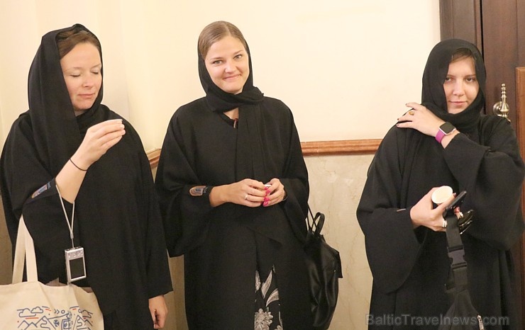 Travelnews.lv ekskursijas veidā apmeklē skaistu mošeju Šārdžas emirātā. Atbalsta: VisitSharjah.com un Novatours.lv Travelnews.lv ekskursijas veidā apmeklē skaistu mošeju Šārdžas emirātā. Atbalsta: VisitSharjah.com un Novatours.lv 271245