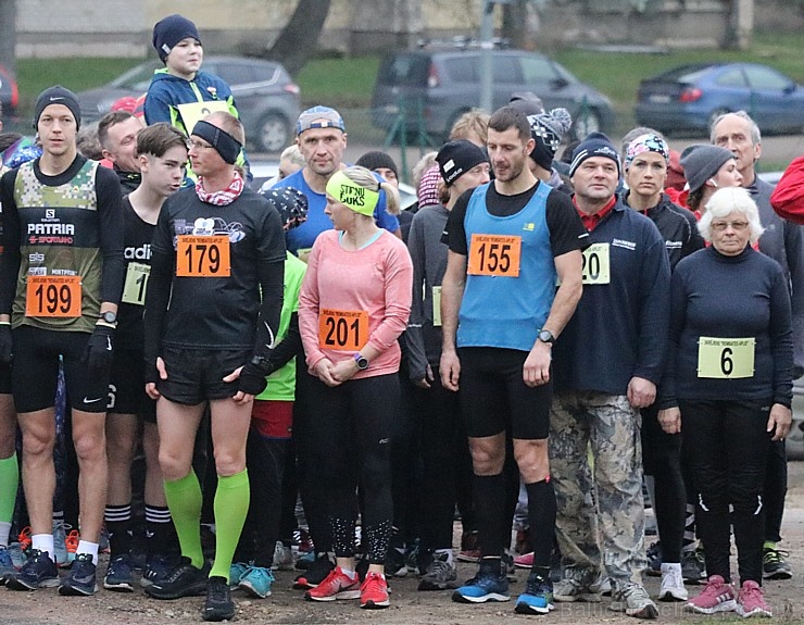 Par godu 18.novembrim notiek tradicionālais skrējiens «Rembates aplis 2019» 3 km un 10 km distancēs Par godu 18.novembrim notiek tradicionālais skrējiens «Rembates aplis 2019» 3 km un 10 km distancēs 271325