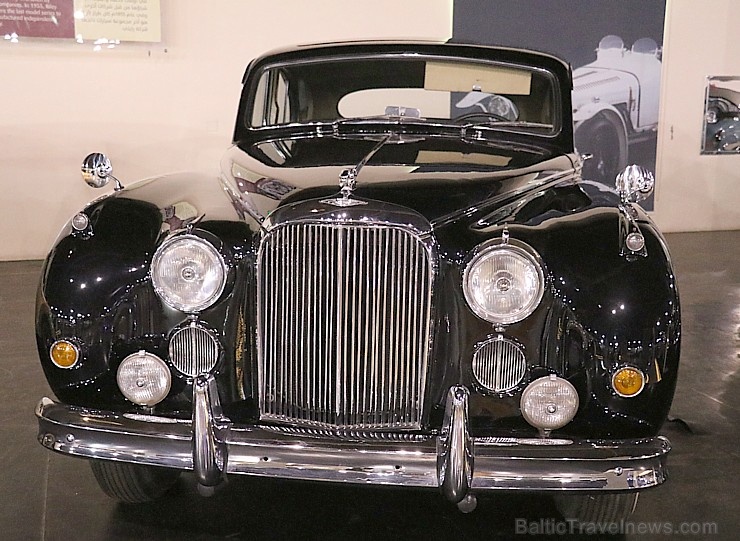 Travelnews.lv apmeklē automobiļu muzeju «Sharjah Classic Cars Museum». Atbalsta: VisitSharjah.com un Novatours.lv Travelnews.lv apmeklē automobiļu muzeju «Sharjah Classic Cars Museum». Atbalsta: VisitSharjah.com un Novatours.lv 271640