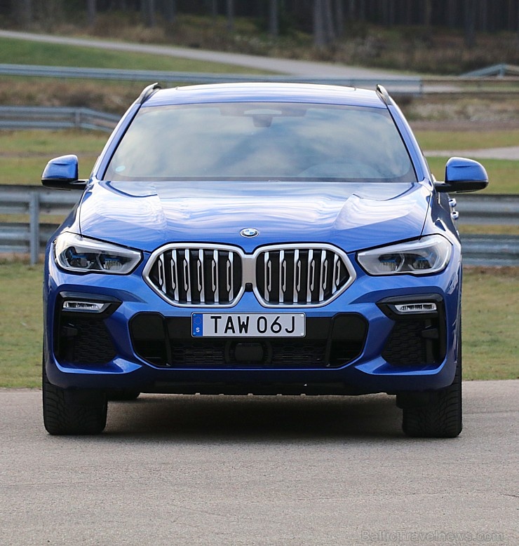Travelnews.lv iepazīst jauno «BMW X6» sacīkšu trasē «333» un uz šosejas «BMW 118d», «BMW i3» un hibrīdmodeļus - «BMW X5» un 3.sēriju Travelnews.lv iepazīst jauno «BMW X6» sacīkšu trasē «333» un uz šosejas «BMW 118d», «BMW i3» un hibrīdmodeļus - «BMW X5» un 3.sēriju 271675