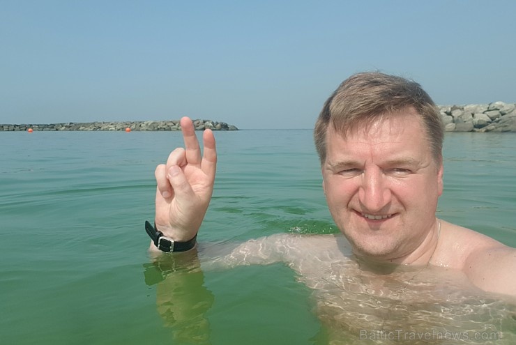 Travelnews,lv izbauda viesnīcas «Sheraton Sharjah Beach Resort & Spa» pludmali. Atbalsta: VisitSharjah.com un Novatours.lv Travelnews,lv izbauda viesnīcas «Sheraton Sharjah Beach Resort & Spa» pludmali. Atbalsta: VisitSharjah.com un Novatours.lv 271914