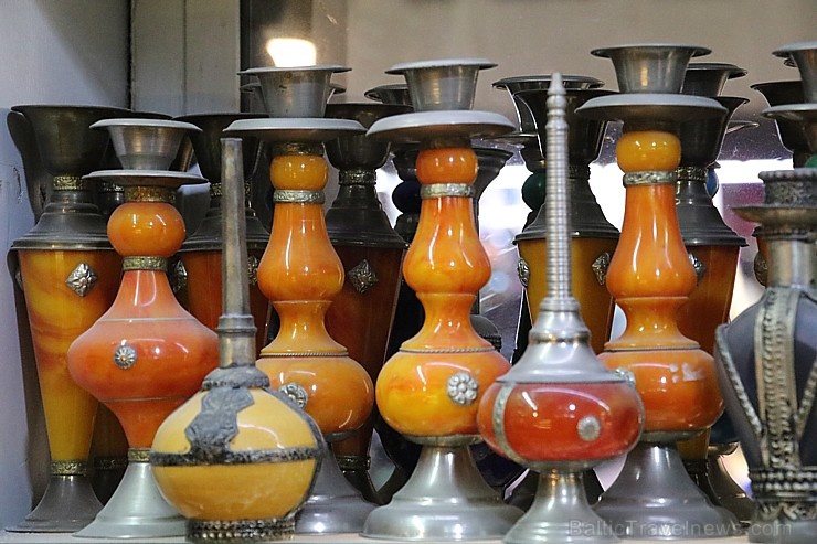 Travelnews.lv apmeklē Šārdžas moderno tirgu - suvenīri, antikvariāti, dekorācijas, mantas. Atbalsta: VisitSharjah.com un Novatours.lv Travelnews.lv apmeklē Šārdžas moderno tirgu - suvenīri, antikvariāti, dekorācijas, mantas. Atbalsta: VisitSharjah.com un Novatours.lv 272097