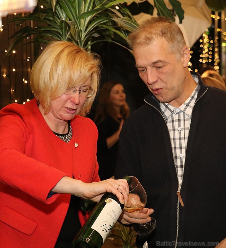 Rīgas 5 zvaigžņu viesnīcā «Pullman Riga Old Town» 27.11.2019 tiekas uz Latvijas augļu un ogu vīnu skati Rīgas 5 zvaigžņu viesnīcā «Pullman Riga Old Town» 27.11.2019 tiekas uz Latvijas augļu un ogu vīnu skati 272159