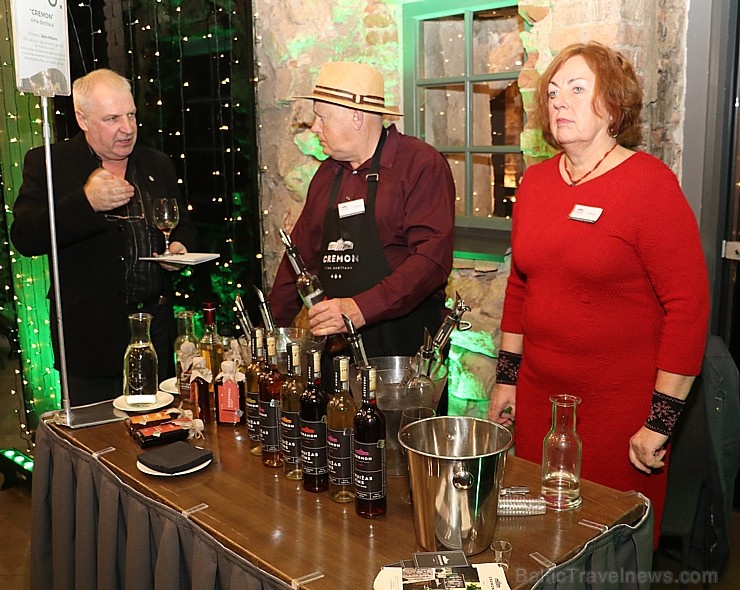 Rīgas 5 zvaigžņu viesnīcā «Pullman Riga Old Town» 27.11.2019 tiekas uz Latvijas augļu un ogu vīnu skati Rīgas 5 zvaigžņu viesnīcā «Pullman Riga Old Town» 27.11.2019 tiekas uz Latvijas augļu un ogu vīnu skati 272170