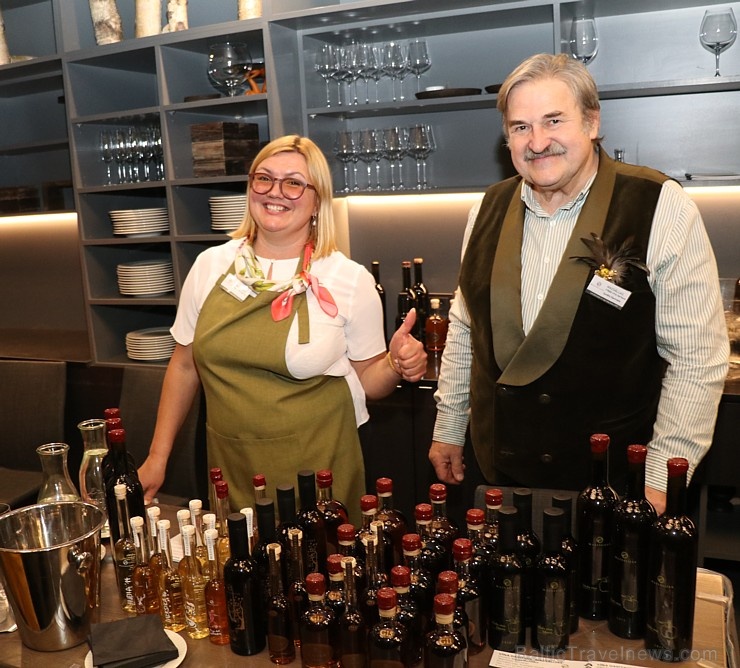 Rīgas 5 zvaigžņu viesnīcā «Pullman Riga Old Town» 27.11.2019 tiekas uz Latvijas augļu un ogu vīnu skati Rīgas 5 zvaigžņu viesnīcā «Pullman Riga Old Town» 27.11.2019 tiekas uz Latvijas augļu un ogu vīnu skati 272171