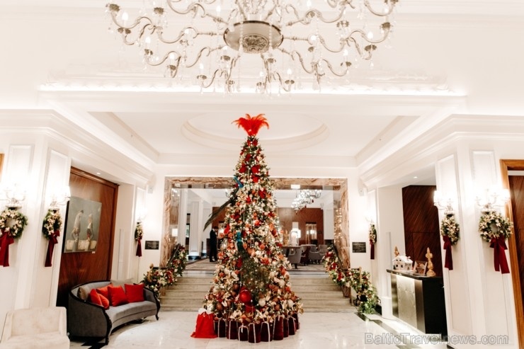 Viesnīca Grand Hotel Kempinski turpinot tradīciju pulcē rīdziniekus uz svinīgo Ziemassvētku egles iedegšanas ceremoniju Viesnīca Grand Hotel Kempinski turpinot tradīciju pulcē rīdziniekus uz svinīgo Ziemassvētku egles iedegšanas ceremoniju 272819