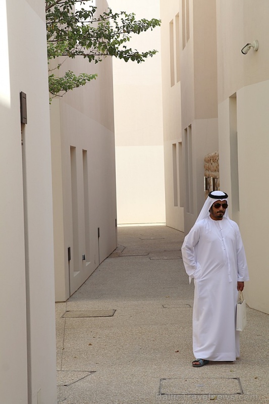 Travelnews.lv iepazīst premium klases viesnīcu «Al Bait Sharjah» Šārdžā. Atbalsta: VisitSharjah.com un Novatours.lv Travelnews.lv iepazīst premium klases viesnīcu «Al Bait Sharjah» Šārdžā. Atbalsta: VisitSharjah.com un Novatours.lv 272894