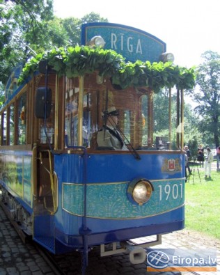 Tramvaja uzdevums būs akcentēt jūgendstilu kā vienu no galvenajām pilsētas kultūrvēsturiskajām vērtībām Tramvaja uzdevums būs akcentēt jūgendstilu kā vienu no galvenajām pilsētas kultūrvēsturiskajām vērtībām 14814
