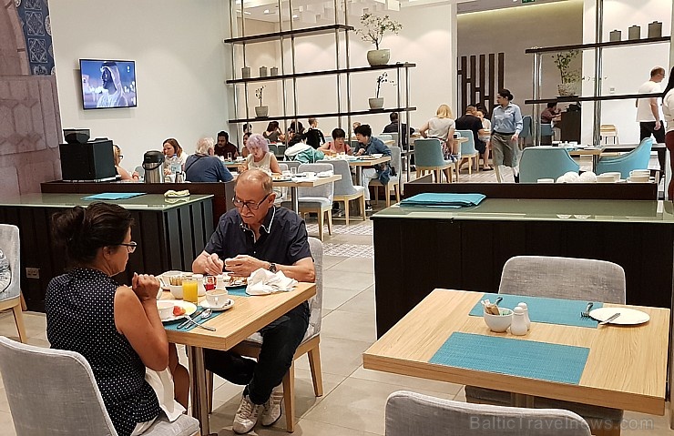 Travelnews.lv nakšņo Šārdžas viesnīcā «Four Points by Sheraton Sharjah». Atbalsta: VisitSharjah.com un Novatours.lv Travelnews.lv nakšņo Šārdžas viesnīcā «Four Points by Sheraton Sharjah». Atbalsta: VisitSharjah.com un Novatours.lv 273184