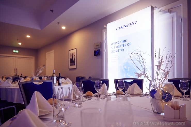 Oficiālā Santa Klausa lidsabiedrība ««Finnair» rīko Ziemassvētku pasākumu sadarbības partneriem viesnīcā «Radisson Blu Daugava Hotel». Foto: Yuris Zal Oficiālā Santa Klausa lidsabiedrība ««Finnair» rīko Ziemassvētku pasākumu sadarbības partneriem viesnīcā «Radisson Blu Daugava Hotel». Foto: Yuris Zal 273680