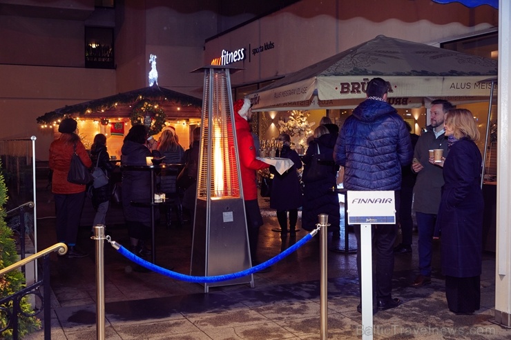 Oficiālā Santa Klausa lidsabiedrība ««Finnair» rīko Ziemassvētku pasākumu sadarbības partneriem viesnīcā «Radisson Blu Daugava Hotel». Foto: Yuris Zal Oficiālā Santa Klausa lidsabiedrība ««Finnair» rīko Ziemassvētku pasākumu sadarbības partneriem viesnīcā «Radisson Blu Daugava Hotel». Foto: Yuris Zal 273685