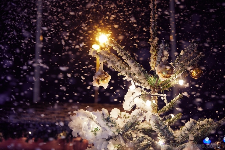 Oficiālā Santa Klausa lidsabiedrība ««Finnair» rīko Ziemassvētku pasākumu sadarbības partneriem viesnīcā «Radisson Blu Daugava Hotel». Foto: Yuris Zal Oficiālā Santa Klausa lidsabiedrība ««Finnair» rīko Ziemassvētku pasākumu sadarbības partneriem viesnīcā «Radisson Blu Daugava Hotel». Foto: Yuris Zal 273689