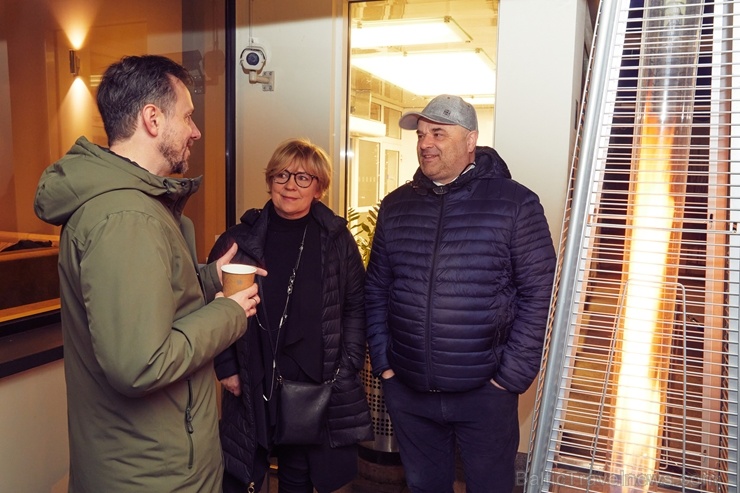 Oficiālā Santa Klausa lidsabiedrība ««Finnair» rīko Ziemassvētku pasākumu sadarbības partneriem viesnīcā «Radisson Blu Daugava Hotel». Foto: Yuris Zal Oficiālā Santa Klausa lidsabiedrība ««Finnair» rīko Ziemassvētku pasākumu sadarbības partneriem viesnīcā «Radisson Blu Daugava Hotel». Foto: Yuris Zal 273690