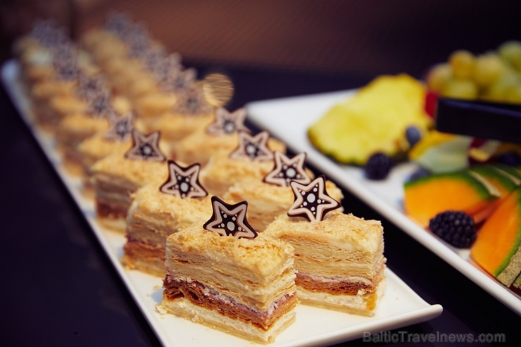 Oficiālā Santa Klausa lidsabiedrība ««Finnair» rīko Ziemassvētku pasākumu sadarbības partneriem viesnīcā «Radisson Blu Daugava Hotel». Foto: Yuris Zal Oficiālā Santa Klausa lidsabiedrība ««Finnair» rīko Ziemassvētku pasākumu sadarbības partneriem viesnīcā «Radisson Blu Daugava Hotel». Foto: Yuris Zal 273704
