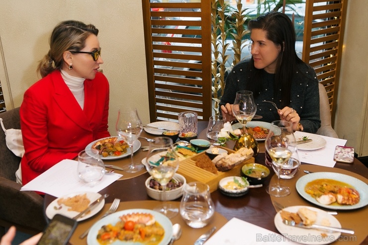 Ikos Olivia gada laikā spējis iekarot stabilas pozīcijas Rīgas labāko restorānu vidū kā vieta, kur baudāma īpaša Vidusjūras virtuve Ikos Olivia gada laikā spējis iekarot stabilas pozīcijas Rīgas labāko restorānu vidū kā vieta, kur baudāma īpaša Vidusjūras virtuve 273930
