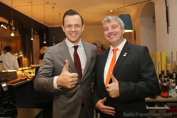 Starptautiskā auto noma «Sixt Latvija» sadarbības partneriem 18.12.2019 rīko Ņujorkas stila Ziemassvētku brokastis Starptautiskā auto noma «Sixt Latvija» sadarbības partneriem 18.12.2019 rīko Ņujorkas stila Ziemassvētku brokastis 274004