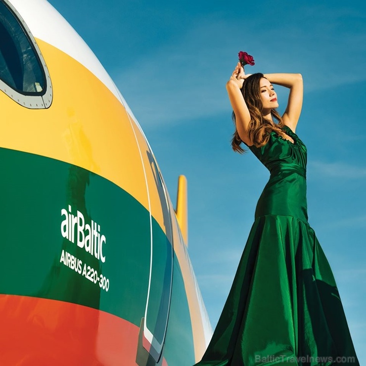 Latvijas lidsabiedrība «airBaltic» izdevusi jauno 2020. gada kalendāru, kurā 12 mēnešu un vāka fotogrāfiju modeļu tēlā iejutušās airBaltic darbinieces Latvijas lidsabiedrība «airBaltic» izdevusi jauno 2020. gada kalendāru, kurā 12 mēnešu un vāka fotogrāfiju modeļu tēlā iejutušās airBaltic darbinieces 274068