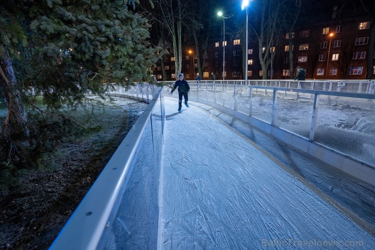 Daugavpilī izveidota brīnisķīga slidotava, kur ziemas priekus iespējams baudīt līdz pat 2020. gada 8. martam Daugavpilī izveidota brīnisķīga slidotava, kur ziemas priekus iespējams baudīt līdz pat 2020. gada 8. martam 274439