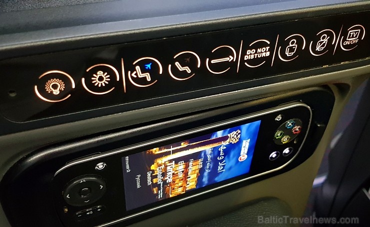 Travelnews.lv lido biznesa klasē ar «Turkish Airlines» no Rīgas uz Denpasaru caur Stambulu. Foto: ar Samsung Galaxy Note8 Travelnews.lv lido biznesa klasē ar «Turkish Airlines» no Rīgas uz Denpasaru caur Stambulu. Foto: ar Samsung Galaxy Note8 274603