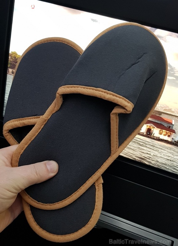Travelnews.lv lido biznesa klasē ar «Turkish Airlines» no Rīgas uz Denpasaru caur Stambulu. Foto: ar Samsung Galaxy Note8 Travelnews.lv lido biznesa klasē ar «Turkish Airlines» no Rīgas uz Denpasaru caur Stambulu. Foto: ar Samsung Galaxy Note8 274604