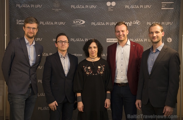 Travelnews.lv apmeklē Viestura Kairiša mākslas filmas «Pilsēta pie upes» pirmizrādi Krāslavā Foto: Inga Pudnika Travelnews.lv apmeklē Viestura Kairiša mākslas filmas «Pilsēta pie upes» pirmizrādi Krāslavā Foto: Inga Pudnika 274672
